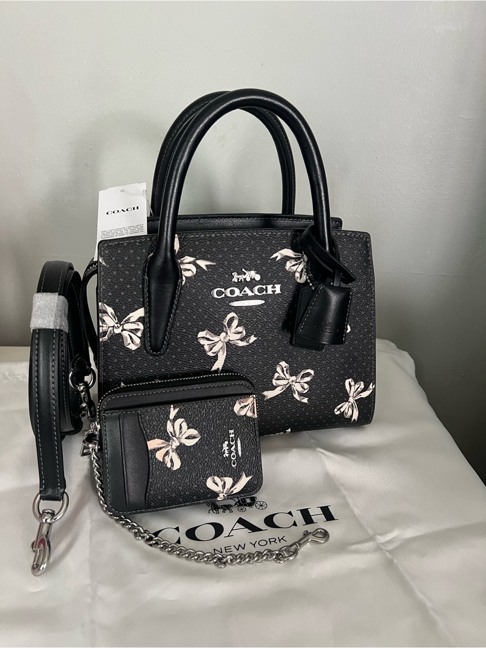 Coach Andrea Carryall With Bow Print & Matching Zip Pouch